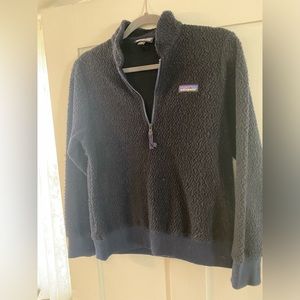 Navy Patagonia woolyester sweater. Size small. Excellent condition.